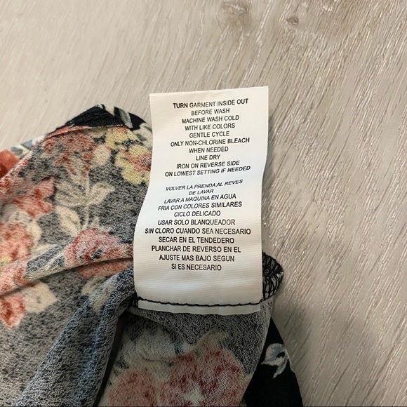 Rewind Cropped Floral Puff Sleeve Top, Black floral, XXL - Picture 7 of 8